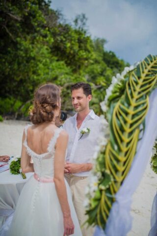 Traum Hochzeit Seychellen, romantische Strandhochzeit auf den Seychellen.